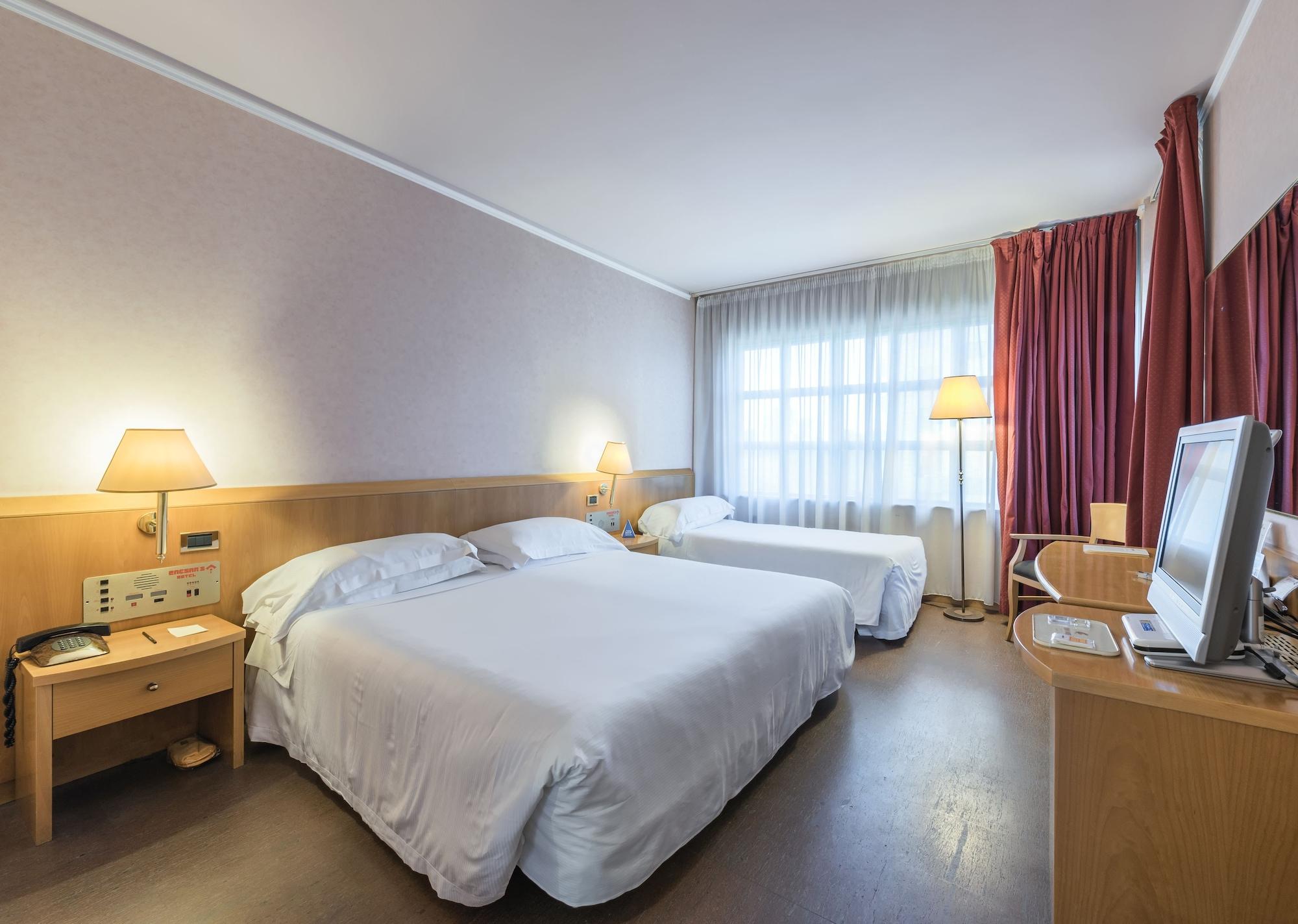 Caesar'S Hotel Кальяри Экстерьер фото