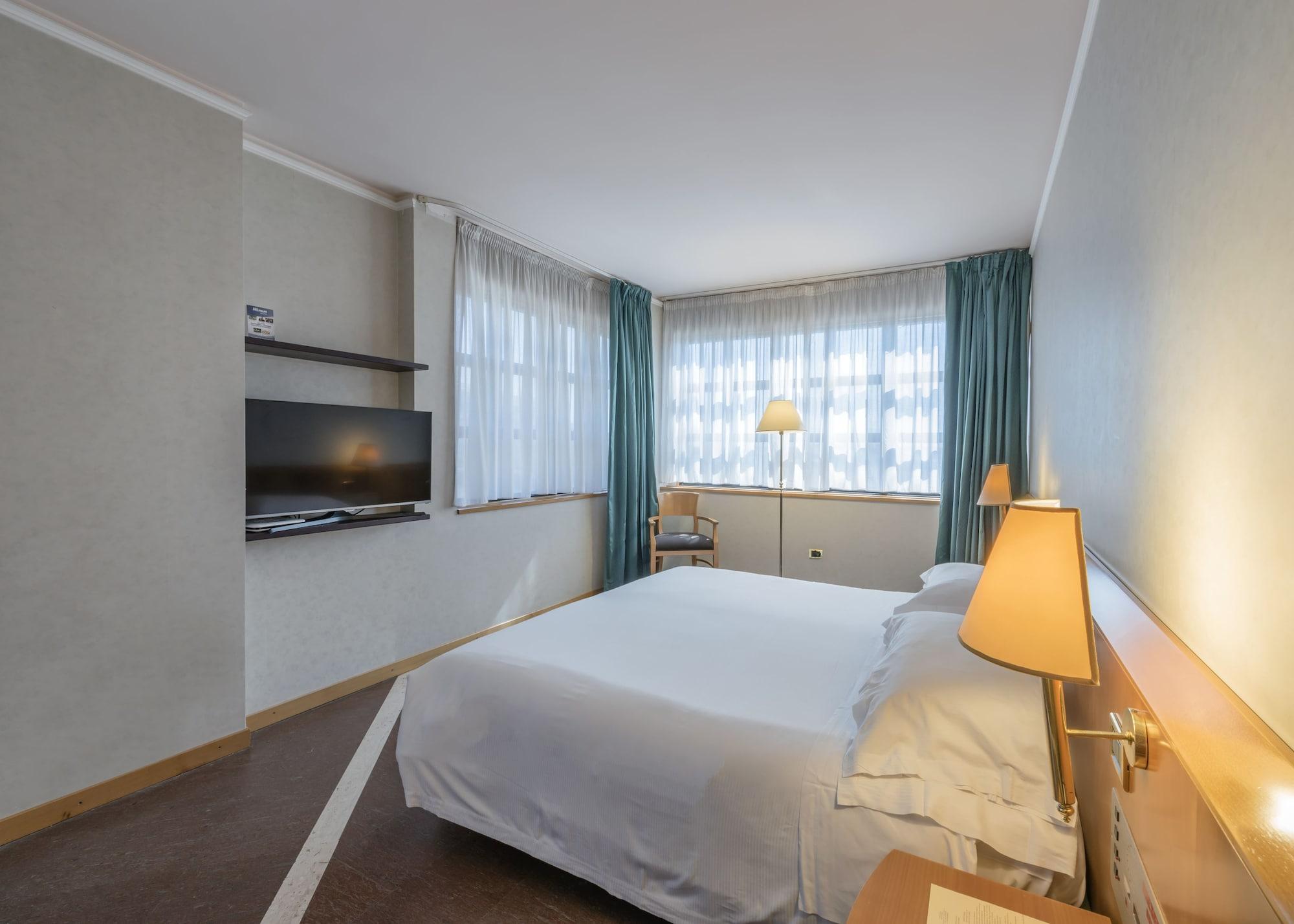 Caesar'S Hotel Кальяри Экстерьер фото
